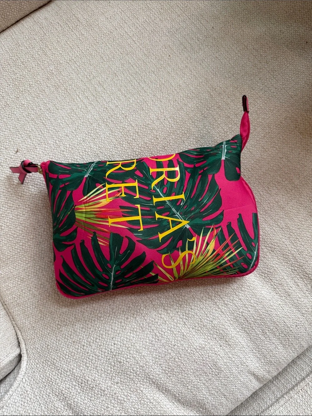 Victorias Secret bright pink